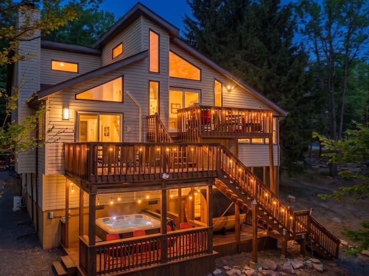 Water’s Edge Hideaway — listing photo 1
