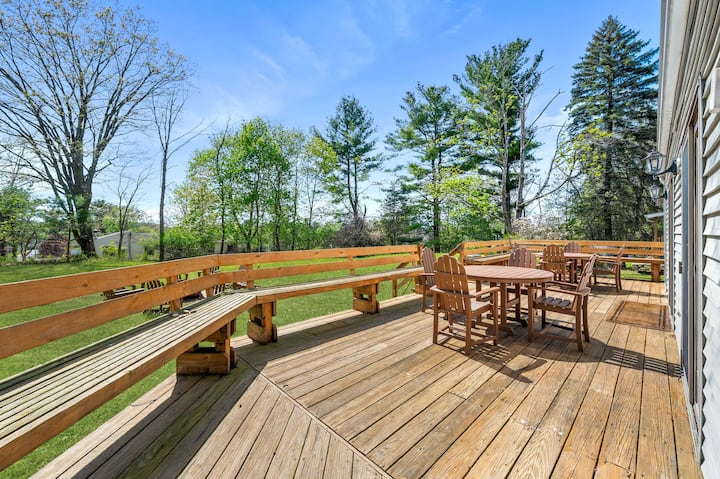 Copake Lake Lodge — listing photo 1